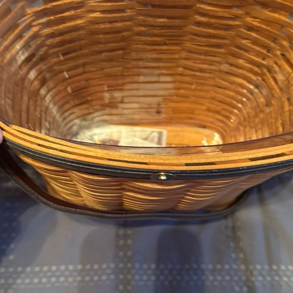 Vintage Longaberger Collector's Club Saddlebrook Purse with Protector. New. - Picture 4 of 4